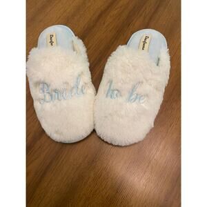 Dearforms Something Blue 'Bride to Be' Memory Foam Slipper (S) 5/6 Bachelorette